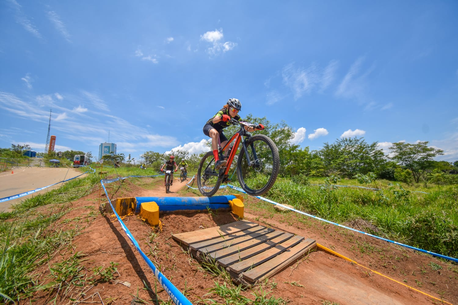 Atleta Porteirinhense volta a se destacar em desafio de Mountain Bike, realizado em Telêmaco Borba no Paraná.